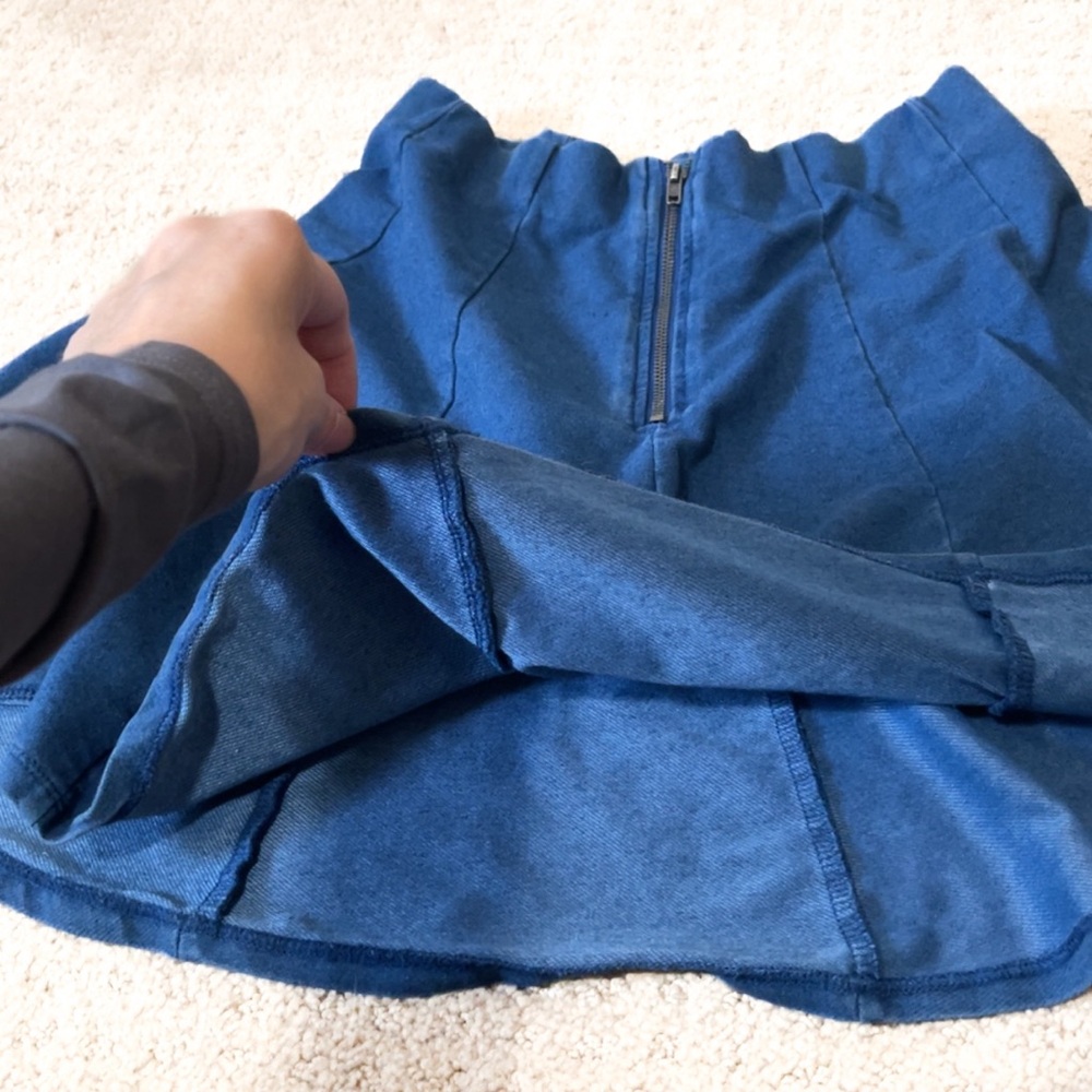 • Size XS 🩵 Blue Garage Skirt 

• Length - 15.5 in, Waist - 26 in circumference - Picture 4 of 7
